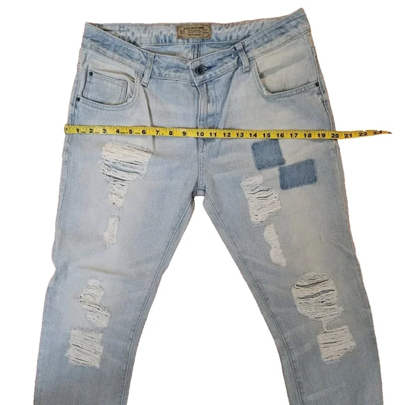 Zara Distressed Jeans for women-Size 6 - Picture 16 of 17